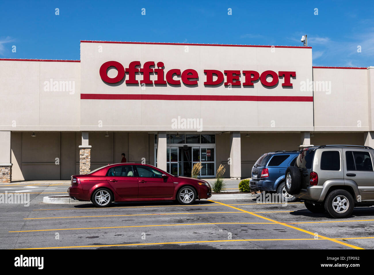 Ft. Wayne - ca. August 2017: Office Depot Strip Mall Lage. Office Depot hat einen Jahresumsatz von ca. 11 Milliarden US-Dollar V Stockfoto
