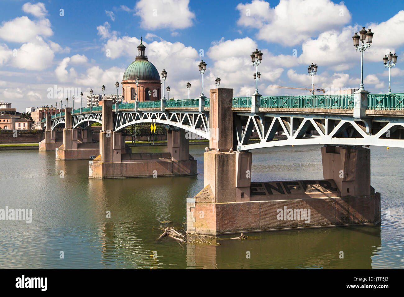 Pont Saint-Pierre über den Fluss Garonne in Toulouse, Frankreich. Stockfoto