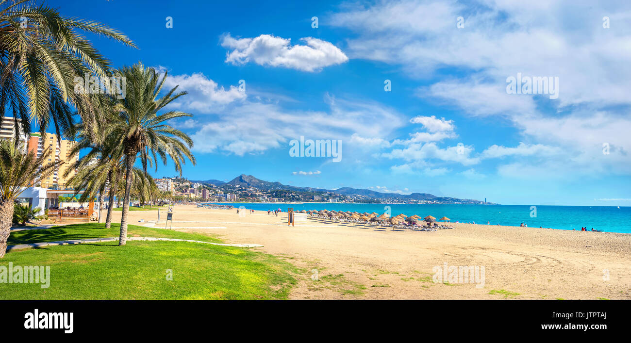 Panoramablick vom Strand Malagueta in Malaga. Costa del Sol, Andalusien, Spanien Stockfoto