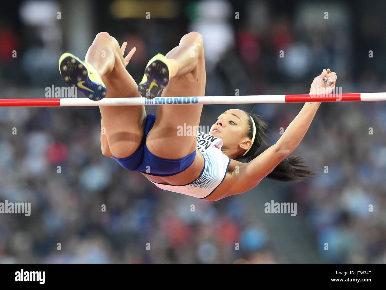 London, Großbritannien. 10 Aug, 2017. Katarina Johnson-Thompson, Großbritannien, beim Hochsprung Qualifikation in London im Jahr 2017 Leichtathletik-WM Leichtathletik. beim Hochsprung Qualifikation in London im Jahr 2017 IAAF Weltmeisterschaften in der Leichtathletik. Credit: Ulrik Pedersen/Alamy leben Nachrichten Stockfoto