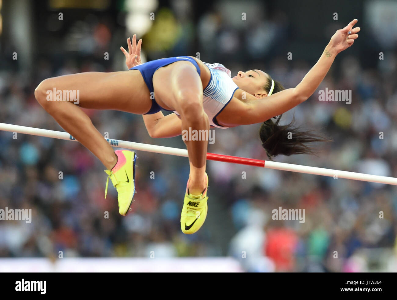 London, Großbritannien. 10 Aug, 2017. Katarina Johnson-Thompson, Großbritannien, beim Hochsprung Qualifikation in London im Jahr 2017 Leichtathletik-WM Leichtathletik. beim Hochsprung Qualifikation in London im Jahr 2017 IAAF Weltmeisterschaften in der Leichtathletik. Credit: Ulrik Pedersen/Alamy leben Nachrichten Stockfoto