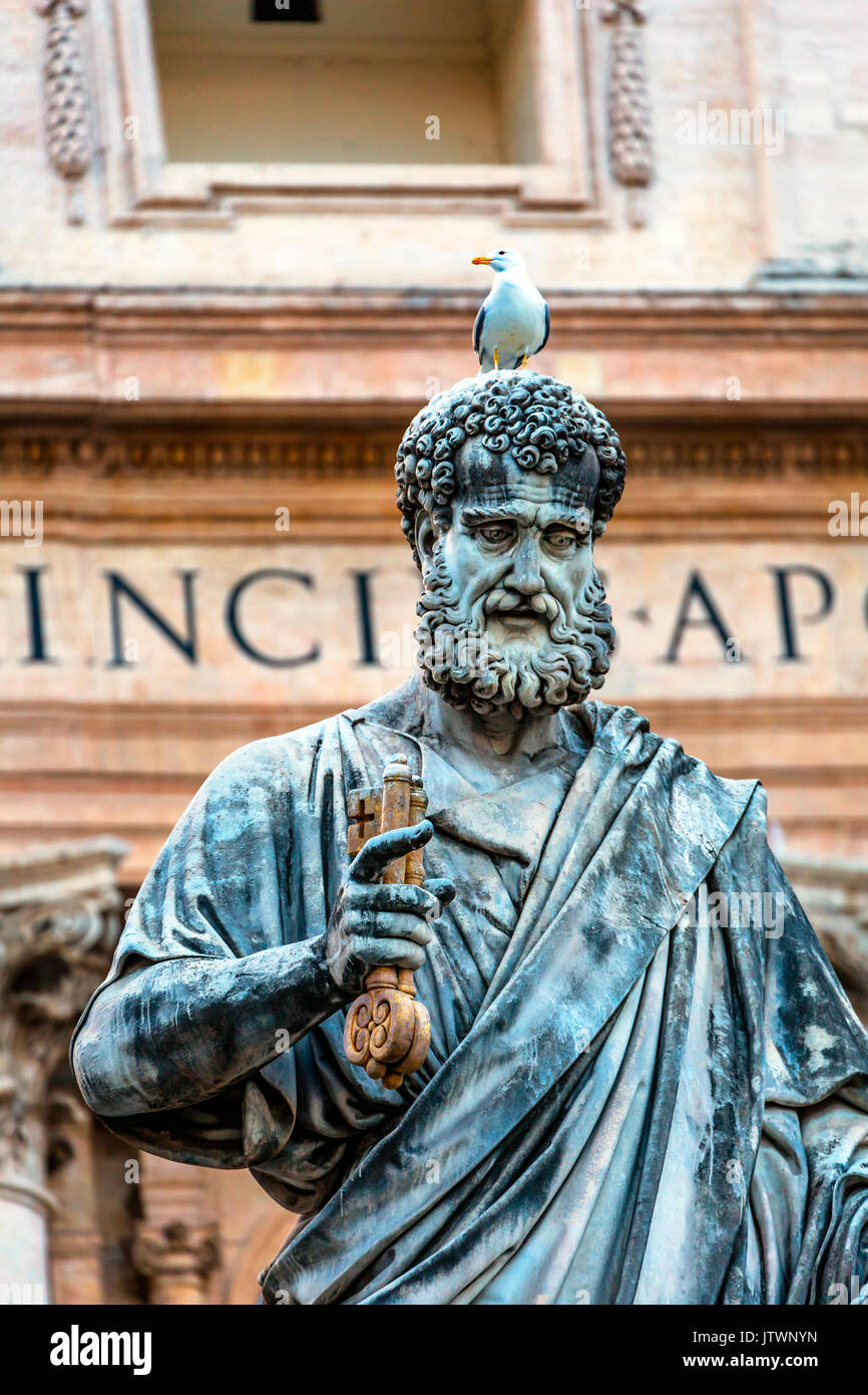 Der heilige Petrus die Schlüssel Statue der Möwe Basilika Vatikan Rom