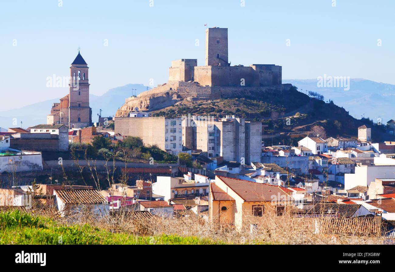 Alcaudete mit Burg und Kirche. Provinz Jaen, Spanien Stockfoto