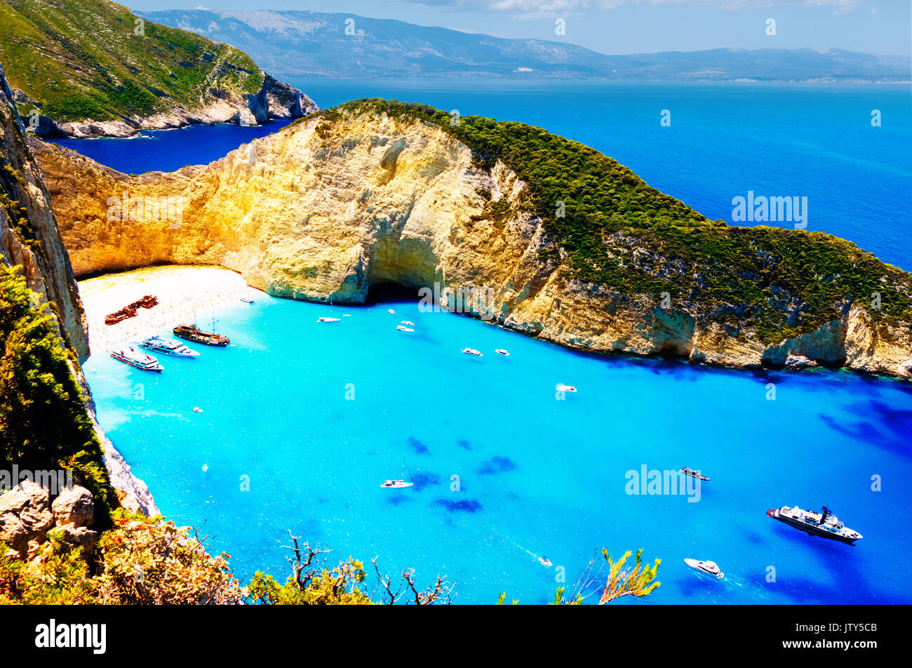 Visitenkarte der Insel Zakynthos. Bucht Navagio. Einer der schönsten Orte der Welt. Blick aus einer Höhe von mehr als 500 Meter. Die Stockfoto