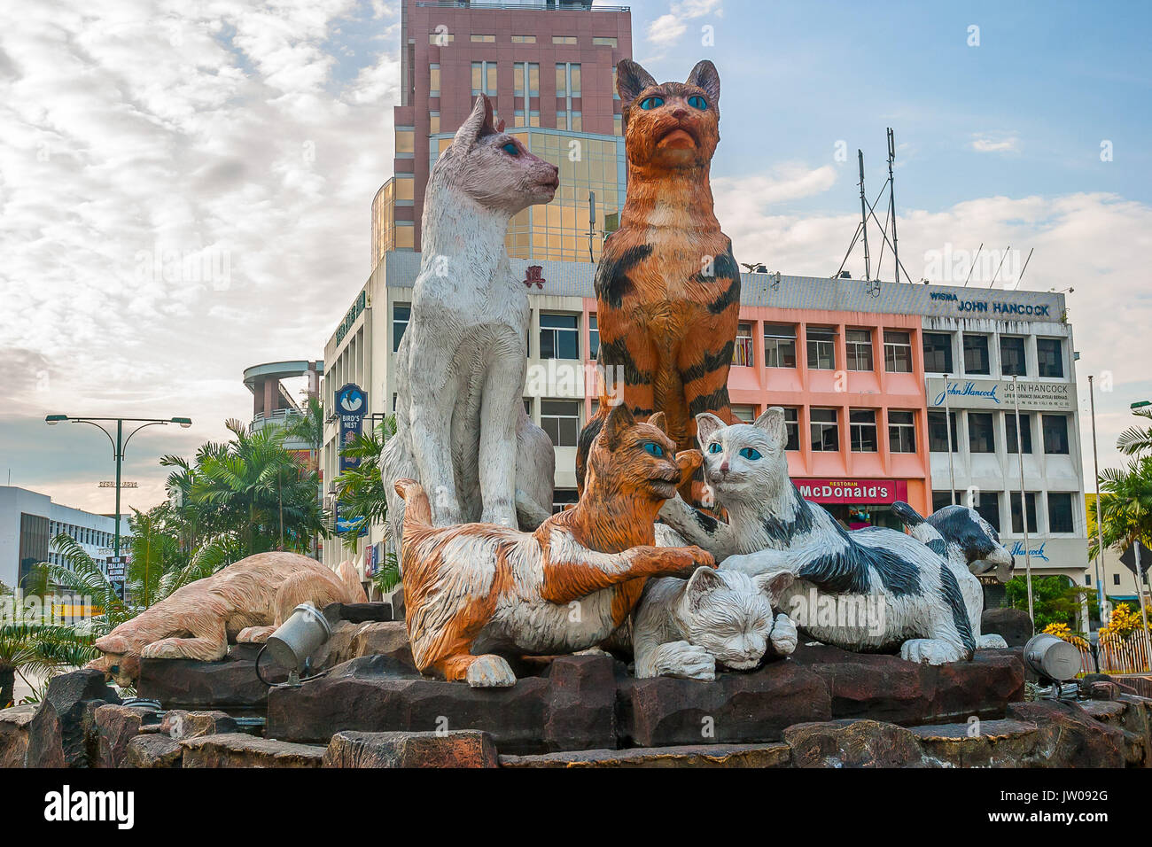 Statue von Katzen in Katzenliebhaber Stadt Kuching, Borneo, Malaysia. Stockfoto