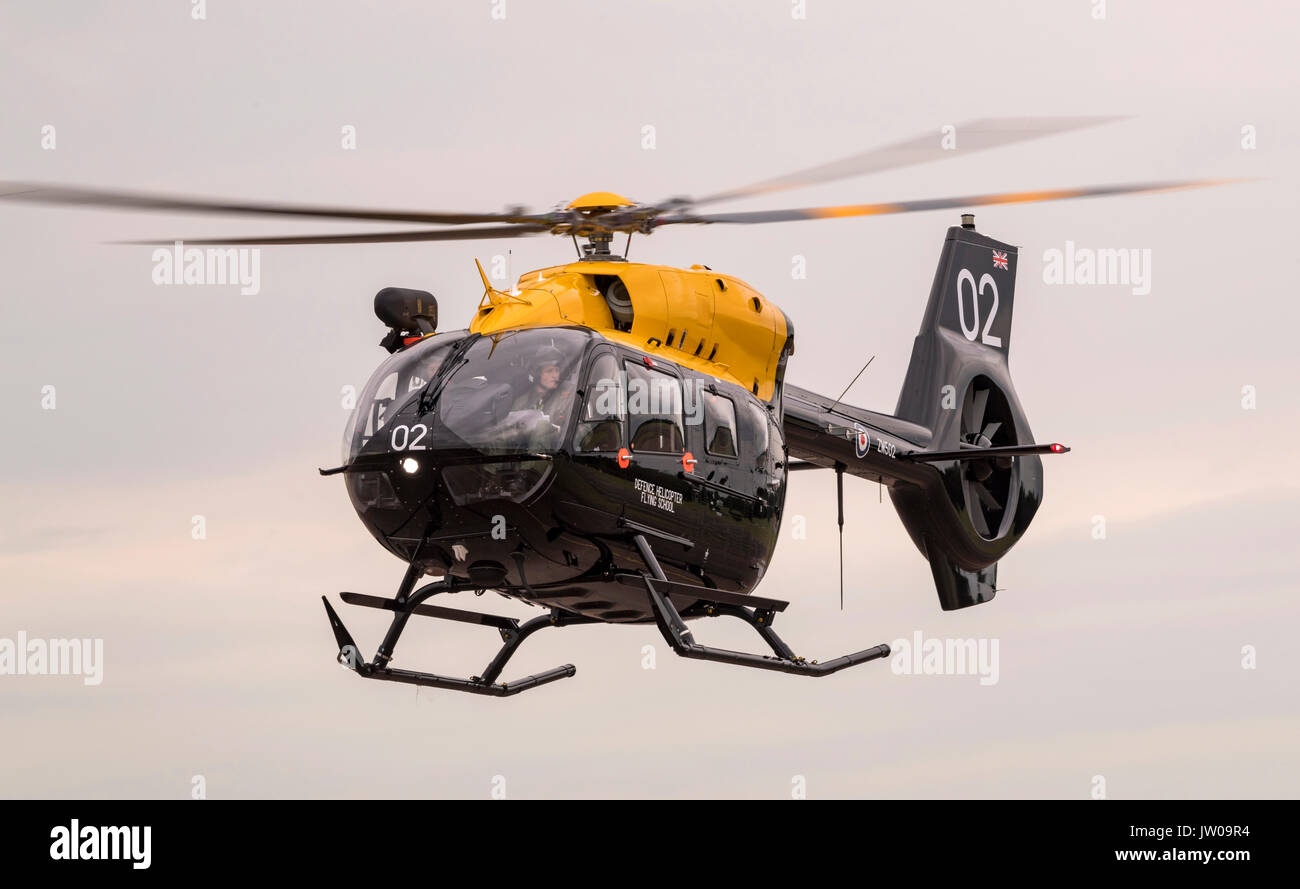 UK Squirrel HT1, Defence Helicopter Flying School am Royal International Air Tattoo Stockfoto