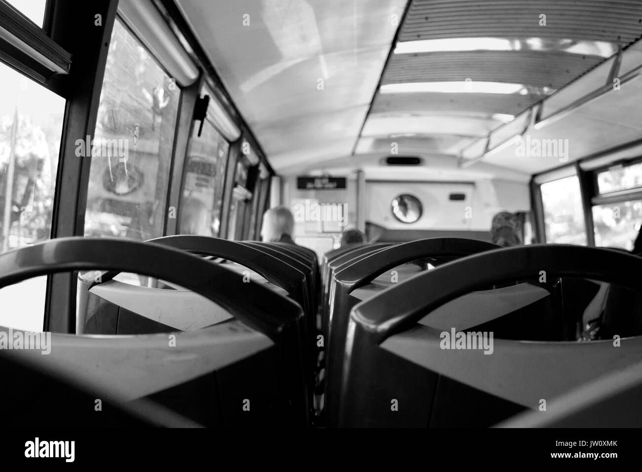 Bus. Im Inneren des Busses. Marbella - Estepona, Costa del Sol, Andalusien, Spanien. Stockfoto