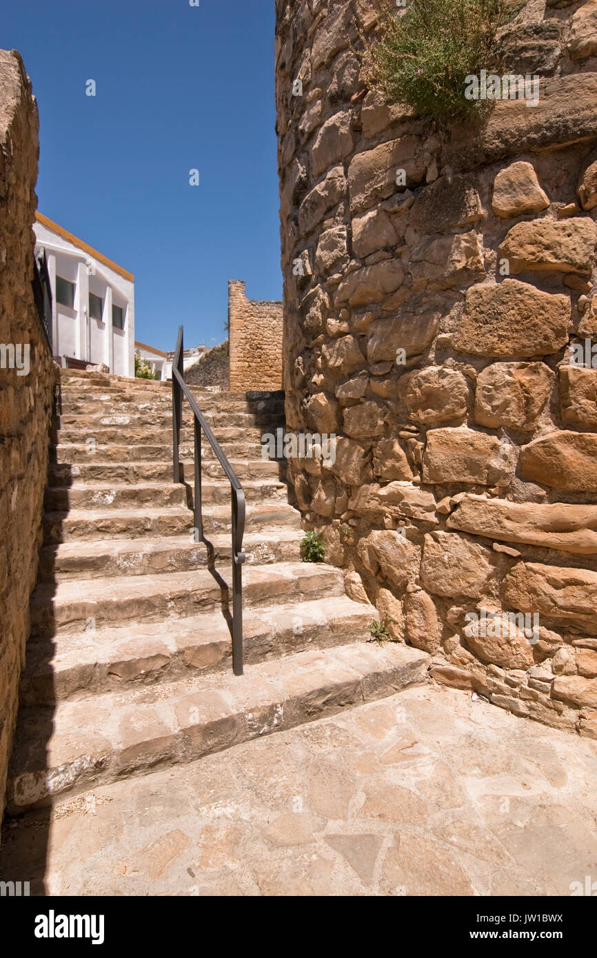 Schmale Straße tipica mit steinernen Treppen, La Florida, Andalusien, Spanien Stockfoto