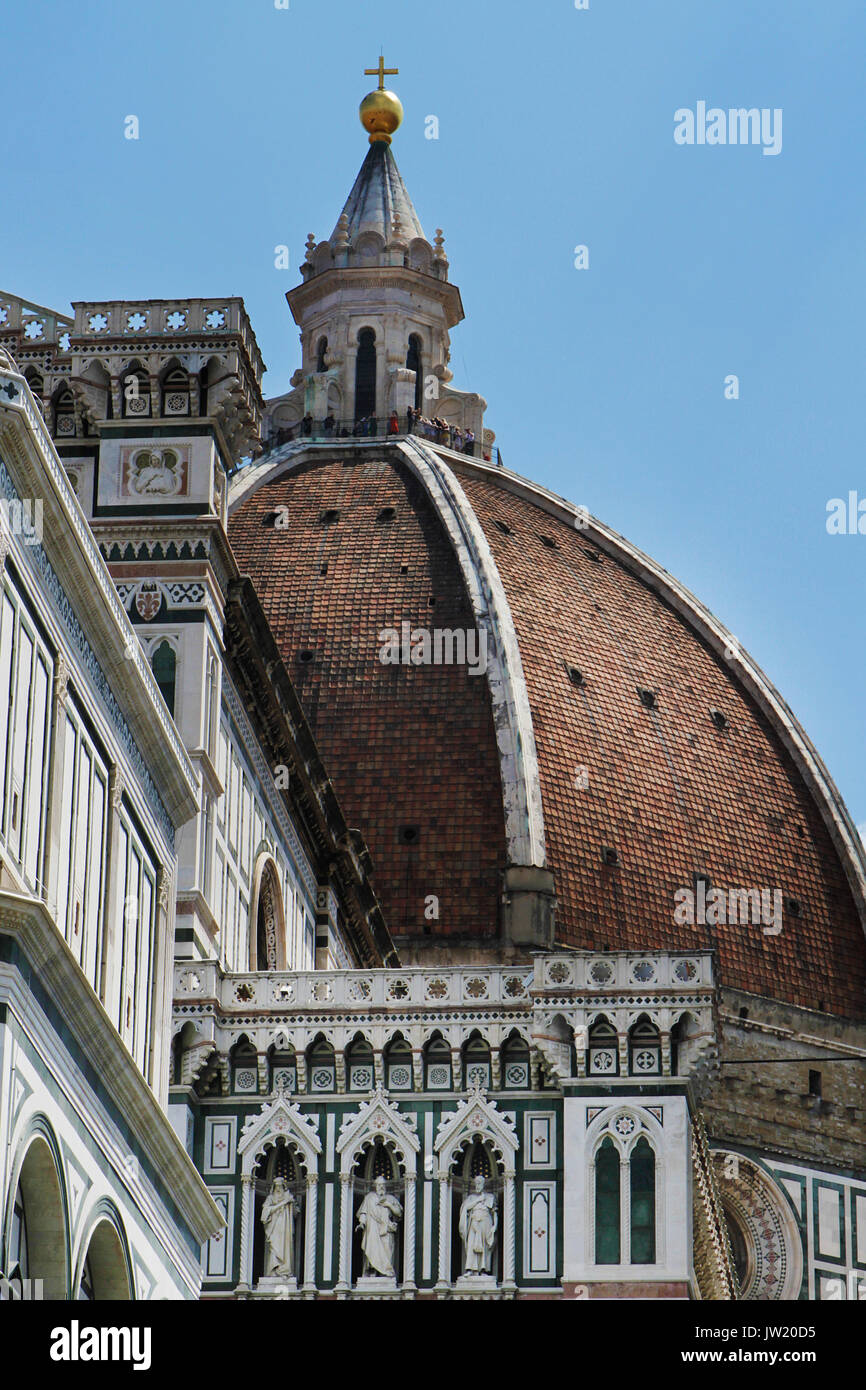 Il Duomo di Firenze, wie es ist in der Regel genannt wurde im Jahre 1296 im gotischen Stil begonnen und abgeschlossen strukturell in 1436 Stockfoto