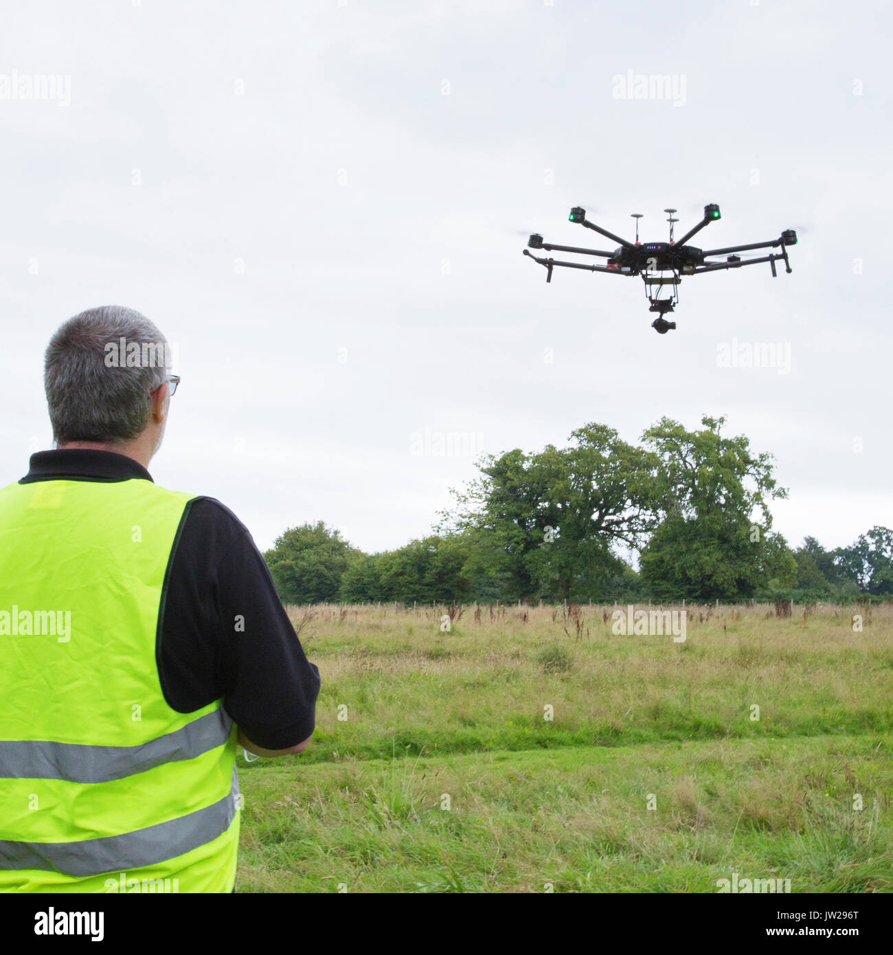 Drohnen Pilot Stockfotos und -bilder Kaufen - Alamy