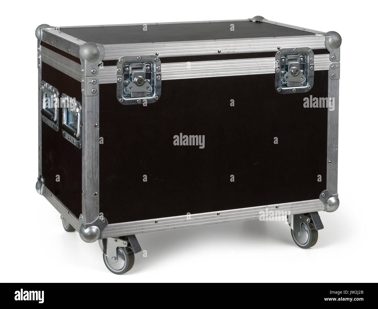 Foto eines isolierten Road Case oder Flight Case mit verstärkten Metallecken und Rädern. Beschneidungspfad enthalten. Stockfoto