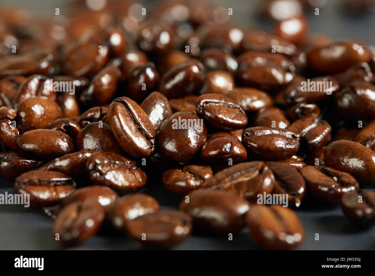 Nahaufnahme von gerösteten Kaffeebohnen Stockfoto