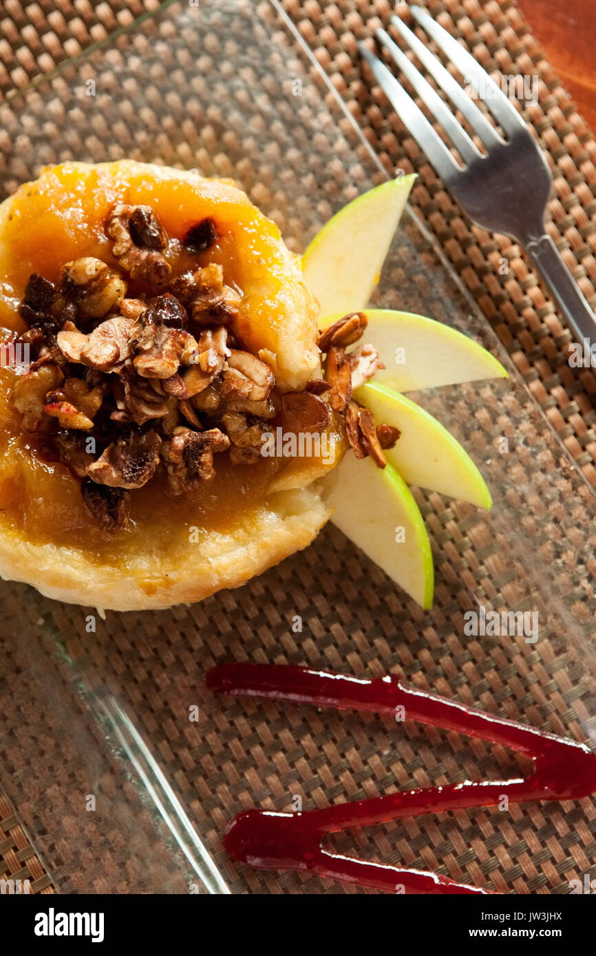 Apple und Brie Vorspeise Stockfoto