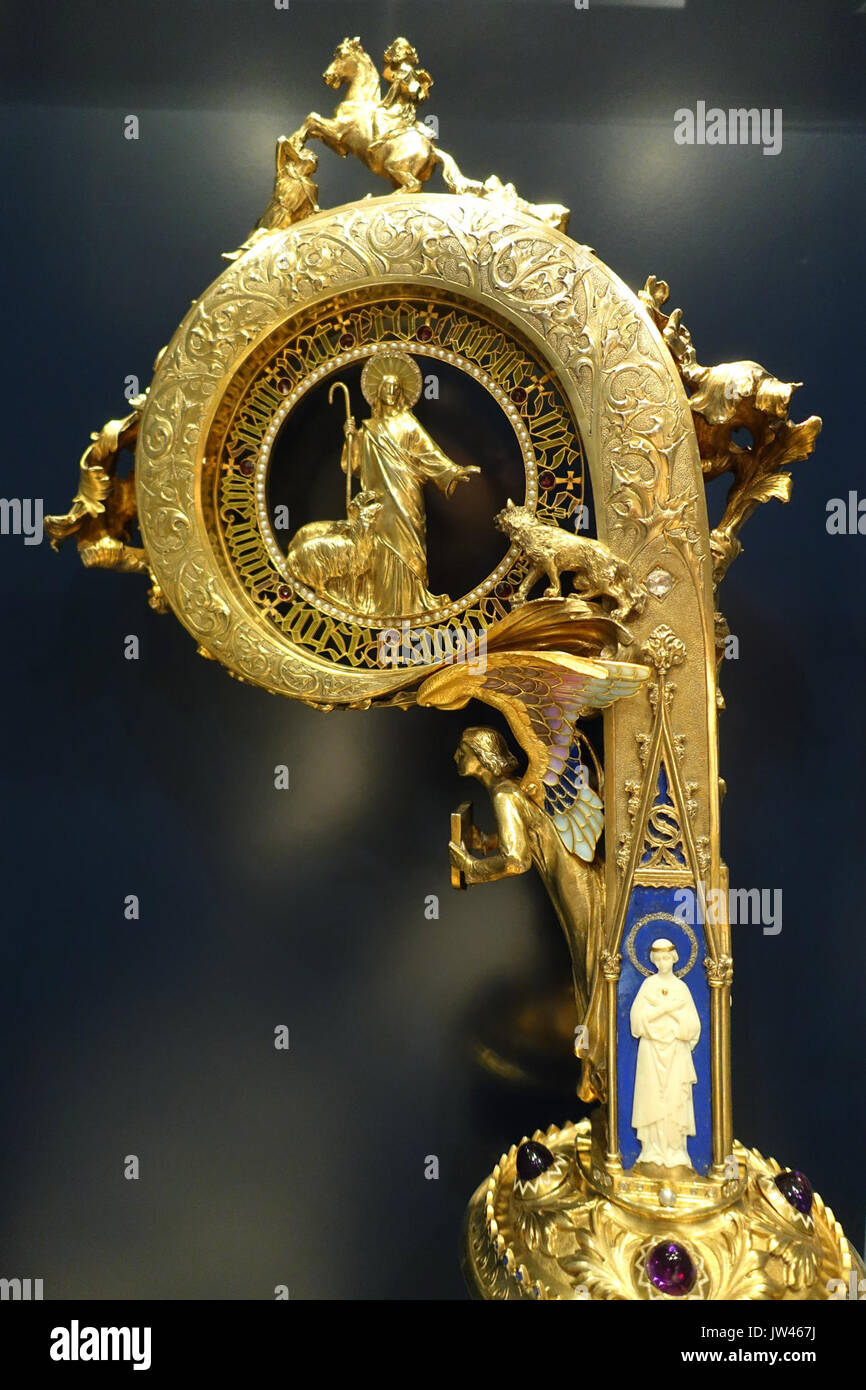 Mitarbeiter des Bischofs von Tuy, durch Masriera Brüdern, Ansicht 1, Katalanisch, 1907 AD, Gold mit Elfenbein Figuren zugeschrieben E Bernabes Museo Nacional de Artes Decorativas Madrid, Spanien DSC 08043 Stockfoto