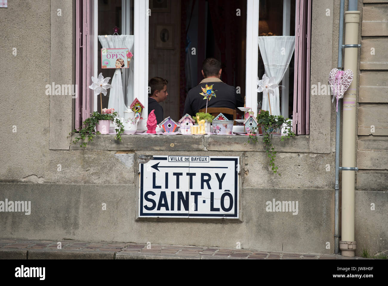 Bayeux, Calvados, Normandie, Frankreich. August 2017 Bayeux ist eine französische Gemeinde im Département Calvados in der Normandie, in Nordwesten von Frankreich. Bayeux ist die Heimat o Stockfoto