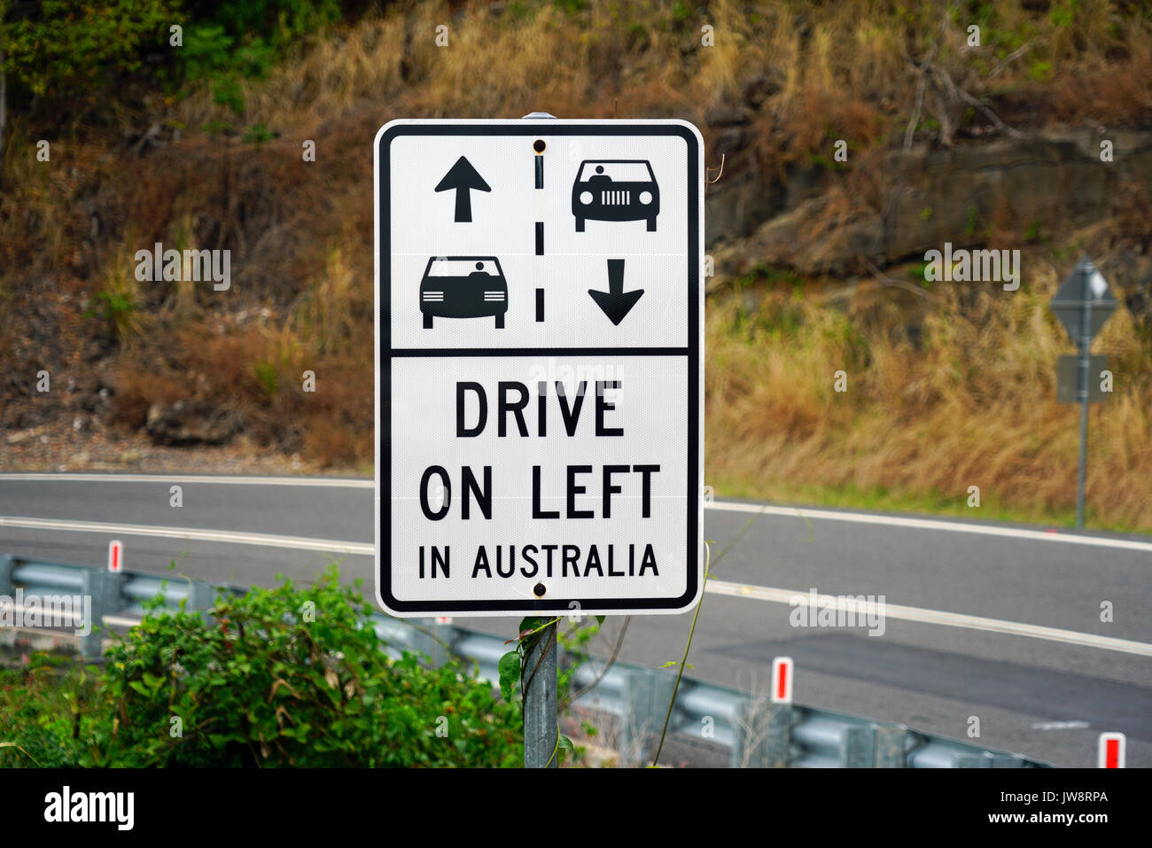Schild Warnung Fahrer fahren in Australien Links. Stockfoto