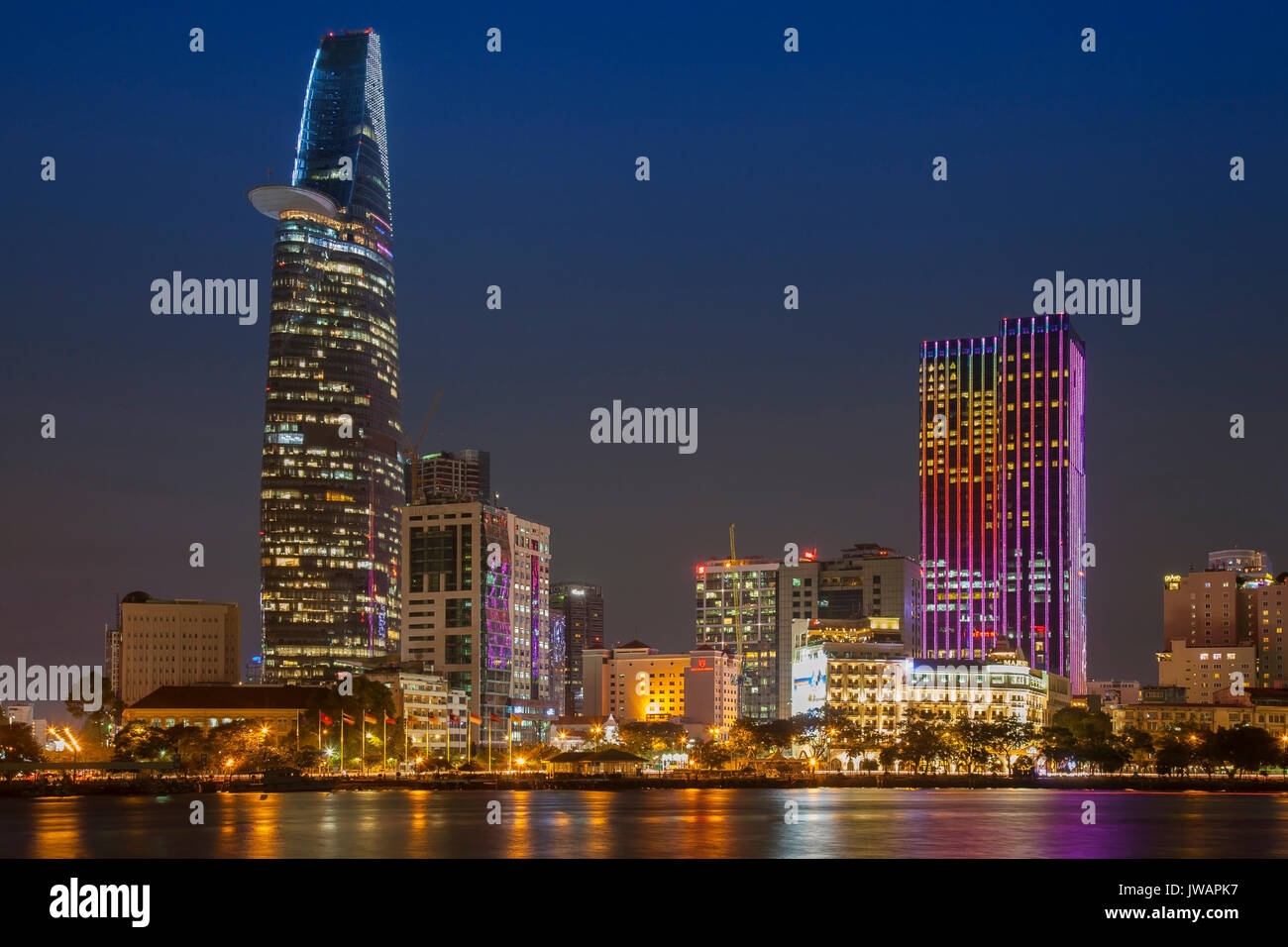 Skyline Saigon, Innenstadt mit Bitexo Tower, Bezirk 1, Dämmerung, Ho Chi Minh City, Vietnam Stockfoto