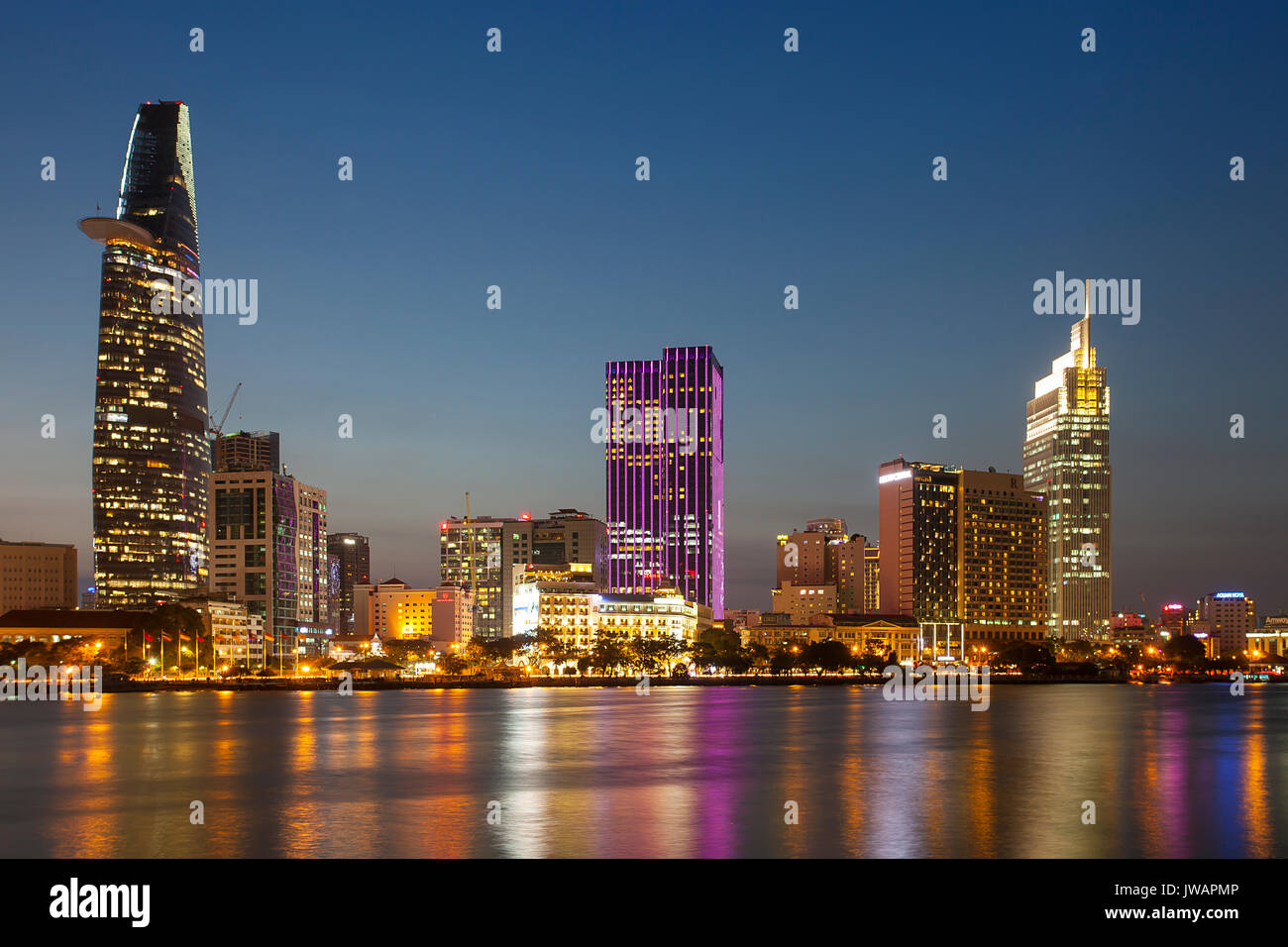 Skyline Saigon, Innenstadt mit Bitexo Tower, Bezirk 1, Dämmerung, Ho Chi Minh City, Vietnam Stockfoto