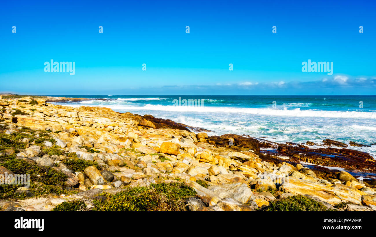 Der Atlantik zwischen dem Kap der Guten Hoffnung und Platboom Strand am Kap der Guten Hoffnung Naturreservat am Kap Halbinsel von Südafrika Stockfoto