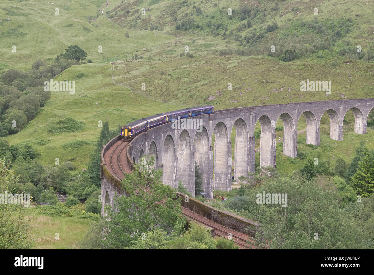 Bahnübergang Glenfinnan Viadukt Stockfoto