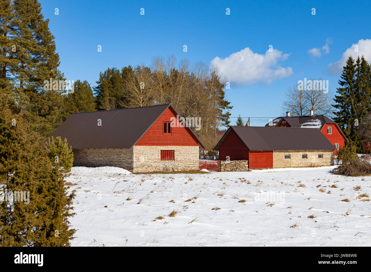 Stoned Farmhäuser. Traditionelle estnische Architektur Stockfoto