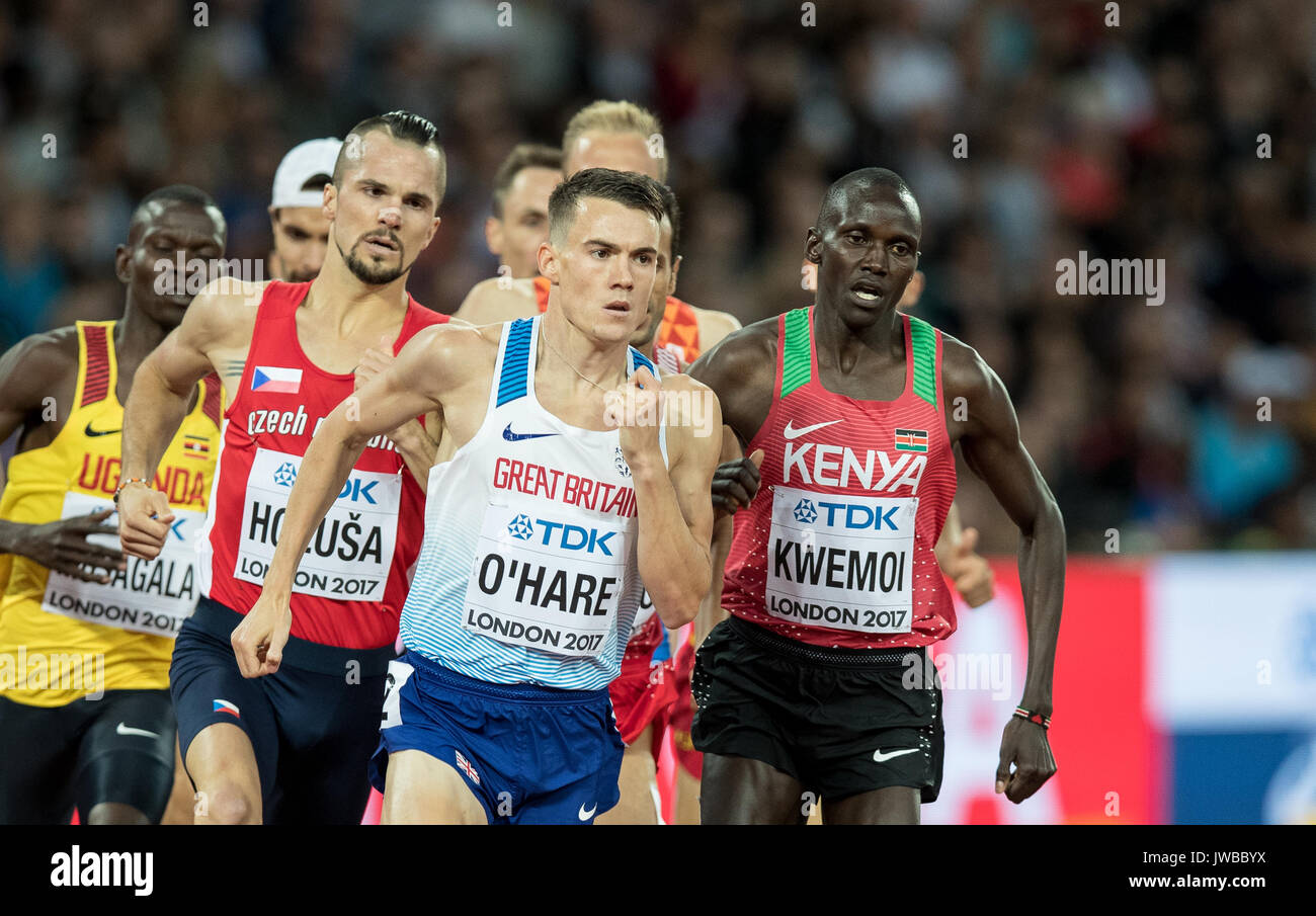 Chris O'Hare der GBR führt in der letzten Kurve von Ronald KWEMOI (rechts) von Kenia & Jakub HOLUSA (links) von Cze während der IAAF World Athletics meist Stockfoto