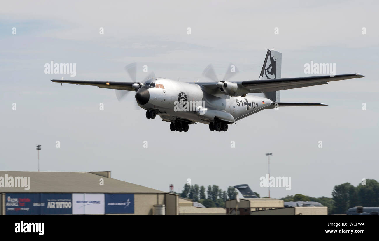 Transall C-160D, Deutsche Luftwaffe, in der Lackierung "Silver Chamois" zum 60. Jahrestag des LTG 61 Stockfoto