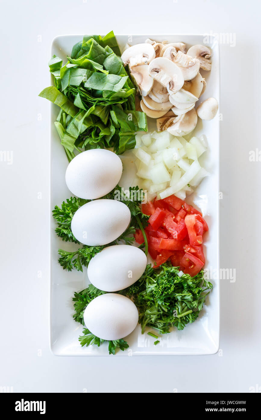 Omelett Zutaten, bereit zum Kochen Stockfoto