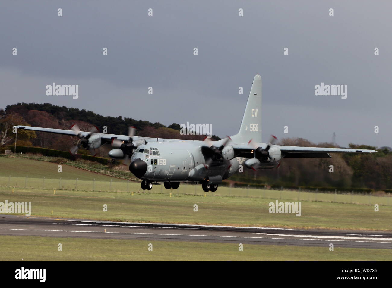 165158, Lockheed C-130T Hercules durch die United States Navy betrieben, am Internationalen Flughafen Prestwick, Ayrshire. Stockfoto