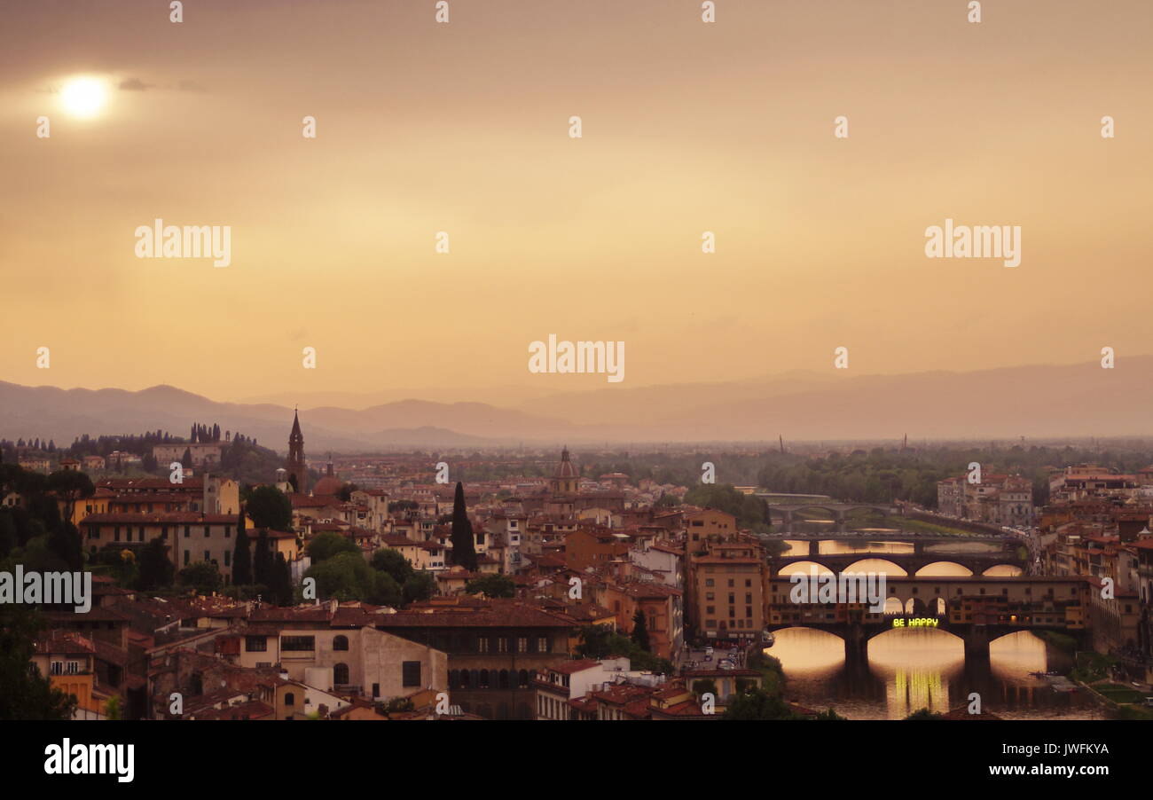 Luftaufnahme von Florenz bei Sonnenuntergang, Italien Stockfoto