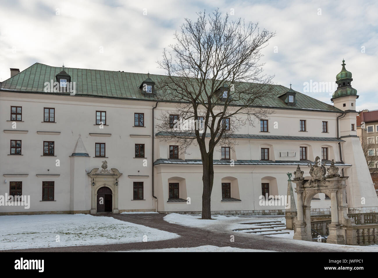 Pauline Kirche auf den Felsen am Ufer der Weichsel in das jüdische Viertel Kazimierz. Krakau, Polen. 8. Jahrhundert katholische Kirche und religiösen Heiligtum mit Stockfoto