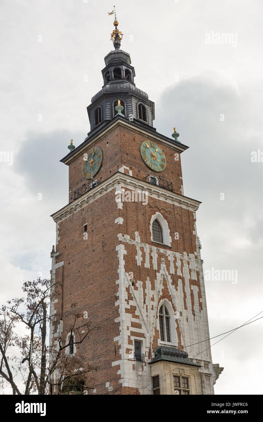 Krakauer gotische Rathaus Turm Closeup, Polen. Jetzt ist es historisches Museum Krakau. Stockfoto