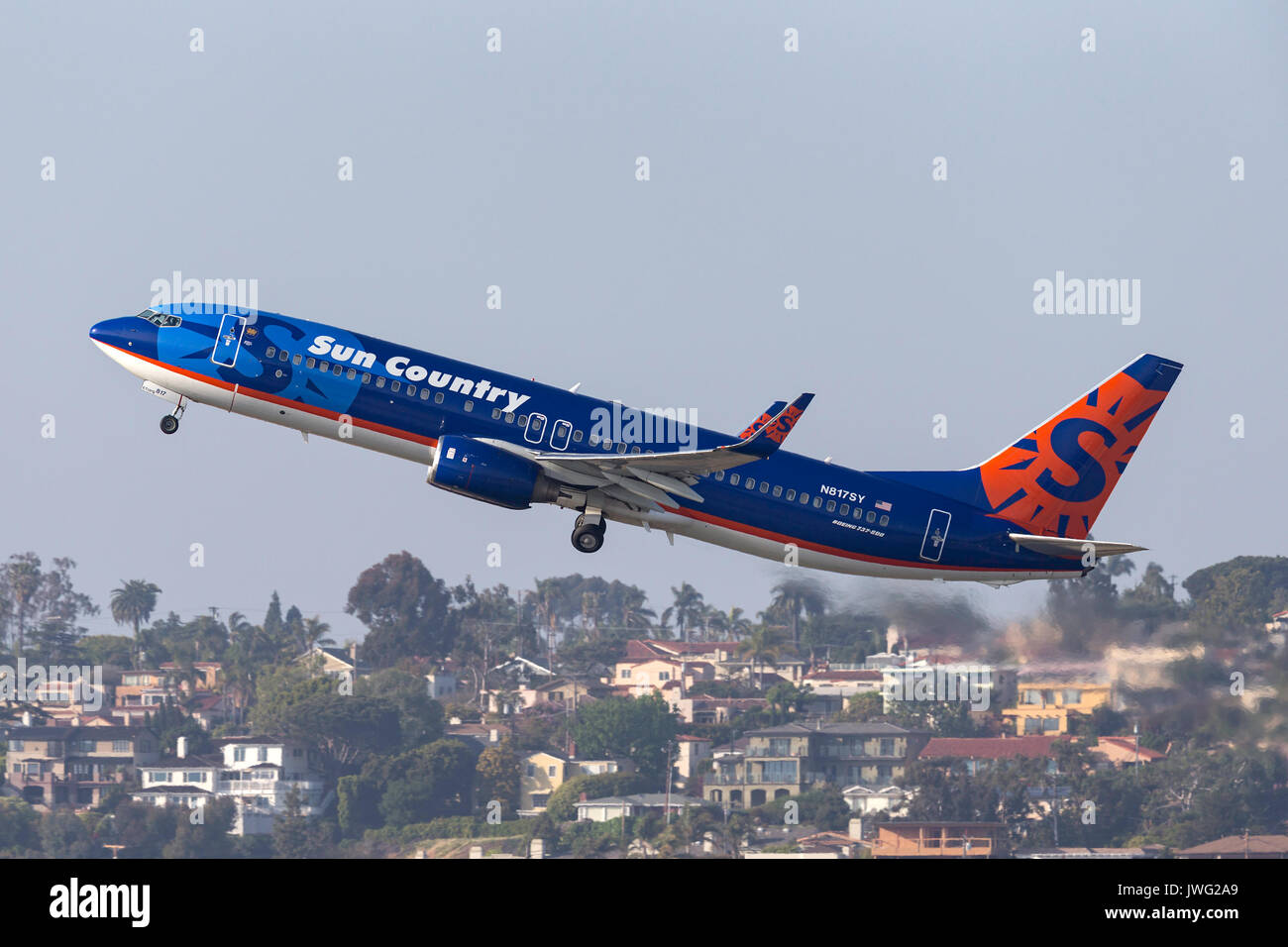 Sun Country Airlines Boeing 737-8 K2N 817 SY Abfahrt San Diego Internationalen Flughafen. Stockfoto