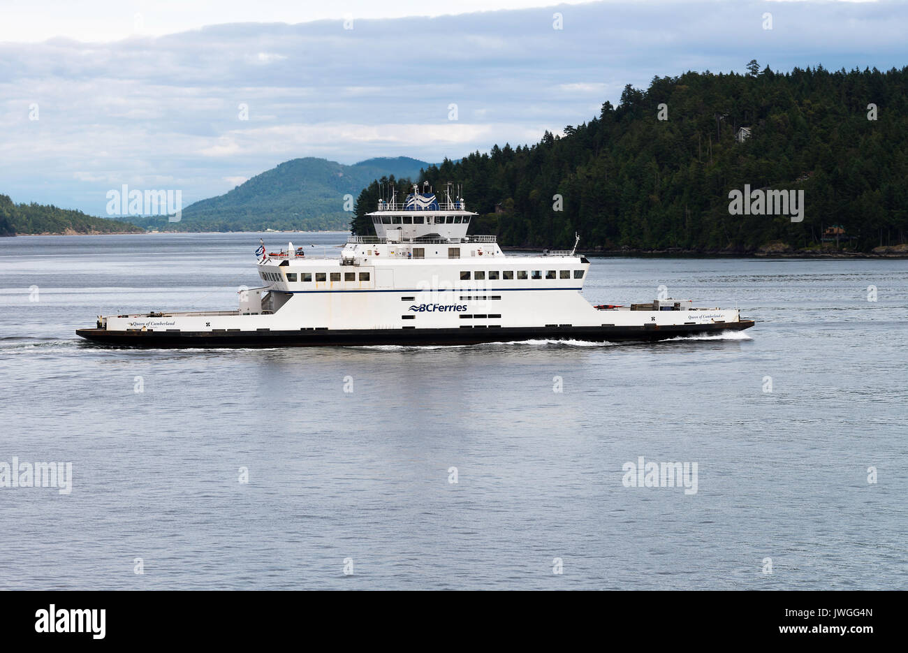 Die BC Fähren Auto- und Passagierfähre MV Queen von Cumberland Voyaging in der Straße von Georgia aus Swartz Bay in British Columbia Kanada Stockfoto