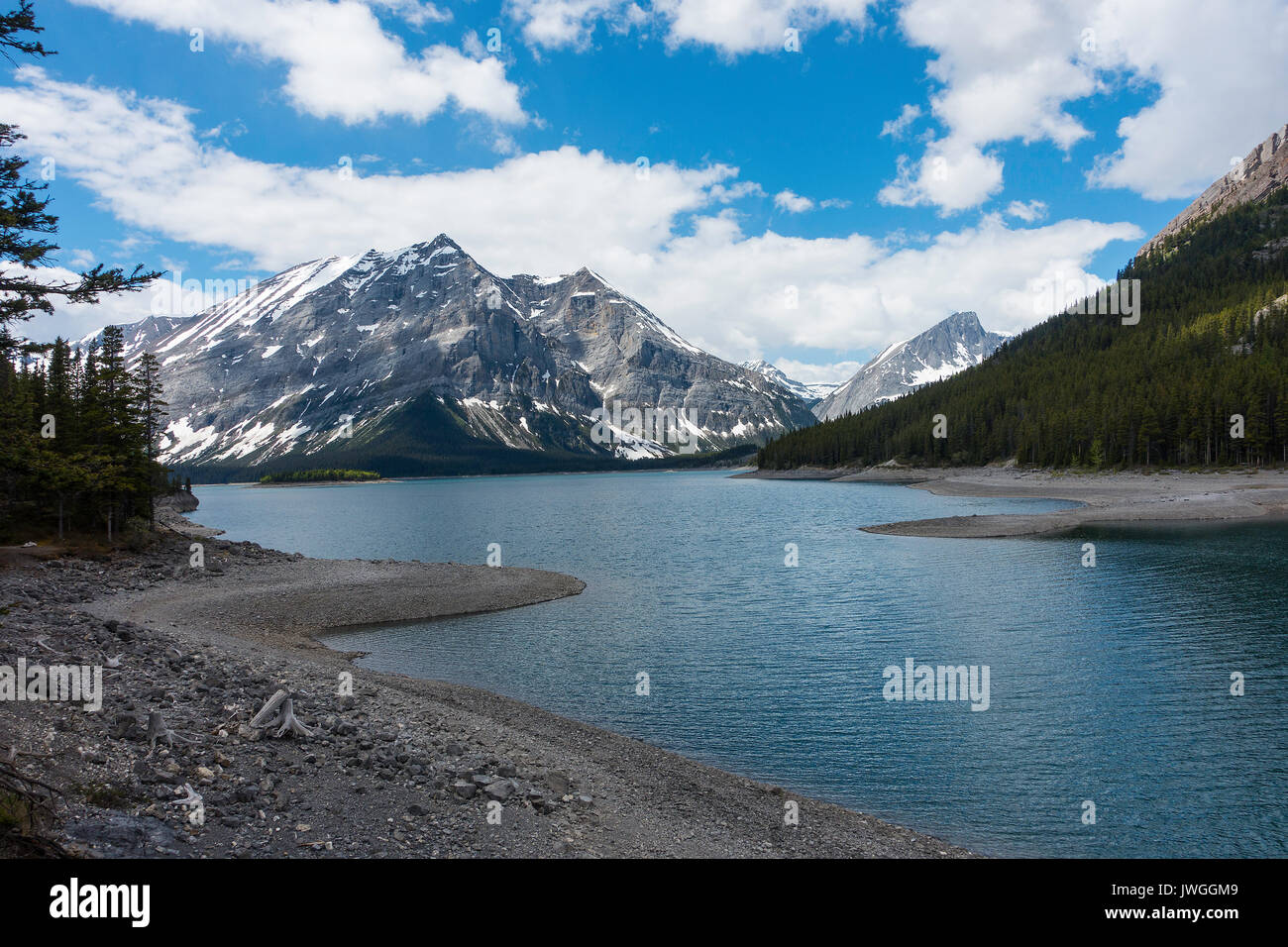 Mount Lyautey und Mount Putnik mit Upper Kananaskis Lake in den kanadischen Rockies Alberta Kanada Stockfoto