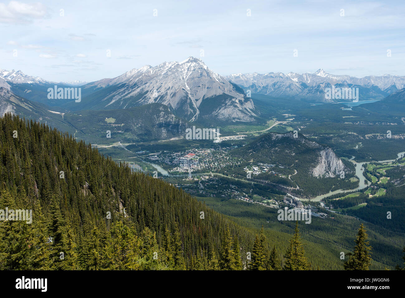 Luftaufnahme von Banff von der Oberseite der Gondelfahrt in den Rocky Mountains Alberta Kanada Stockfoto