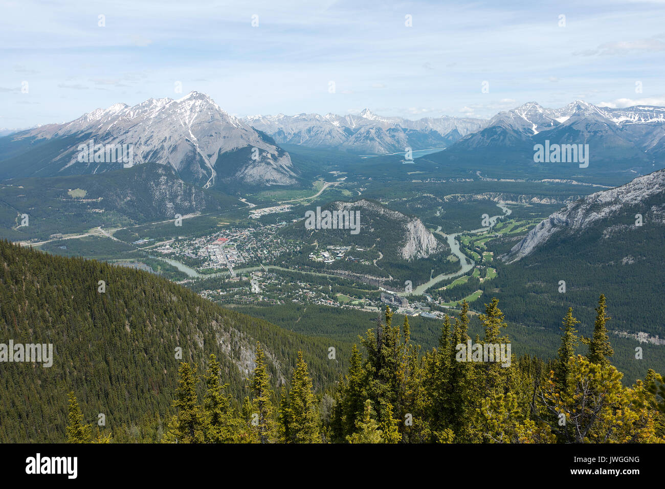 Luftaufnahme von Banff von der Oberseite der Gondelfahrt in den Rocky Mountains Alberta Kanada Stockfoto