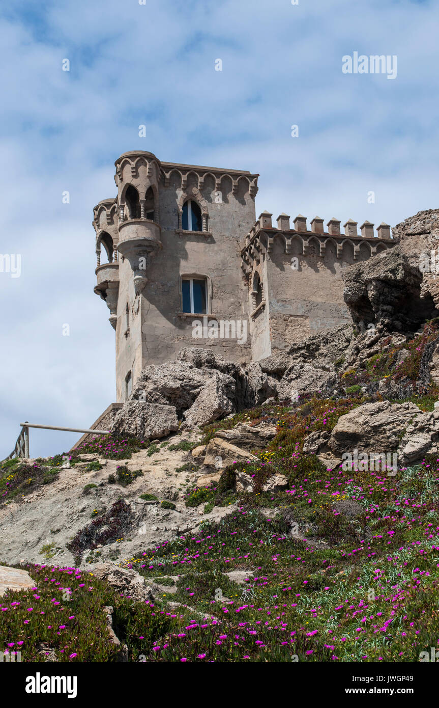 Spanien: Santa Catalina Burg in Tarifa, ein Aussichtsturm gebaut im Jahre 1931 auf einem kleinen Hügel mit Blick auf die Strände von Playa Chica und Los Lances Stockfoto