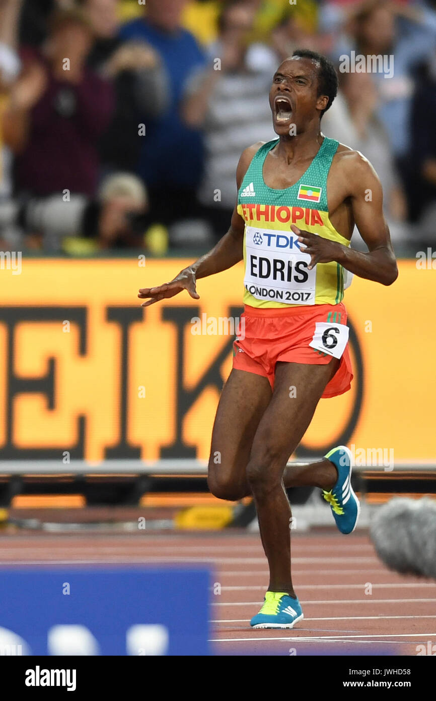 London, Großbritannien. 12. August 2017. Muktar Edris (ETH) gewinnt der Männer 5000 m-Finale bei den Londoner Stadion, am Tag neun Der IAAF World Championships in London 2017. 2 Mohamed Farah (GBR), 3 Paul Kipkemoi Chelimo (USA) Credit: Stephen Chung/Alamy leben Nachrichten Stockfoto