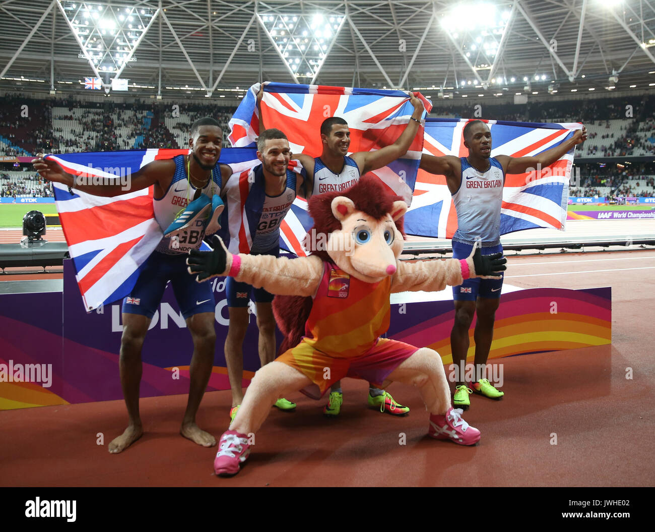 London, Großbritannien. 12 Aug, 2017. Nathanael Mitchell Blake, Daniel Talbot, Adam & Gemili Chijindu Ujah 4 X 100 m Sieger Leichtathletik WM London 2017 Stam, London, England, 12. August 2017 Credit: Allstar Bildarchiv/Alamy leben Nachrichten Stockfoto