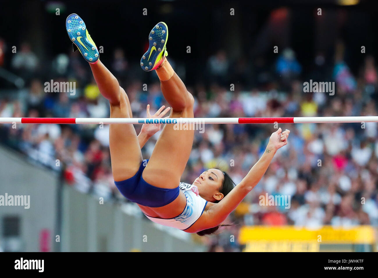 London, Großbritannien. 12 Aug, 2017. Katarina Johnson-Thompson, Großbritannien, hoher Sprung am Tag neun der IAAF London 2017 Weltmeisterschaften am London Stadion der Frauen. Credit: Paul Davey/Alamy leben Nachrichten Stockfoto