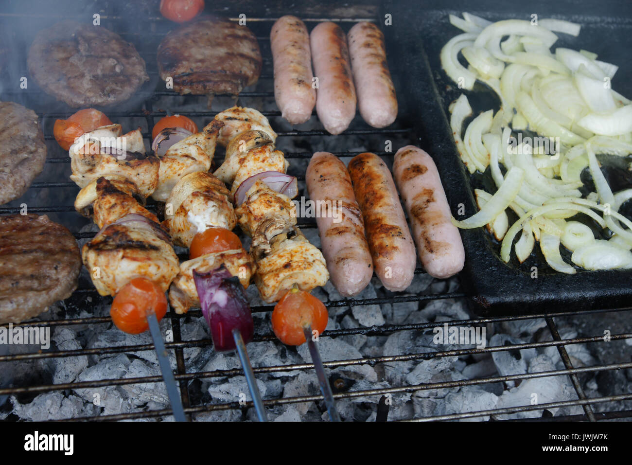 Grillen im Sommer Stockfoto