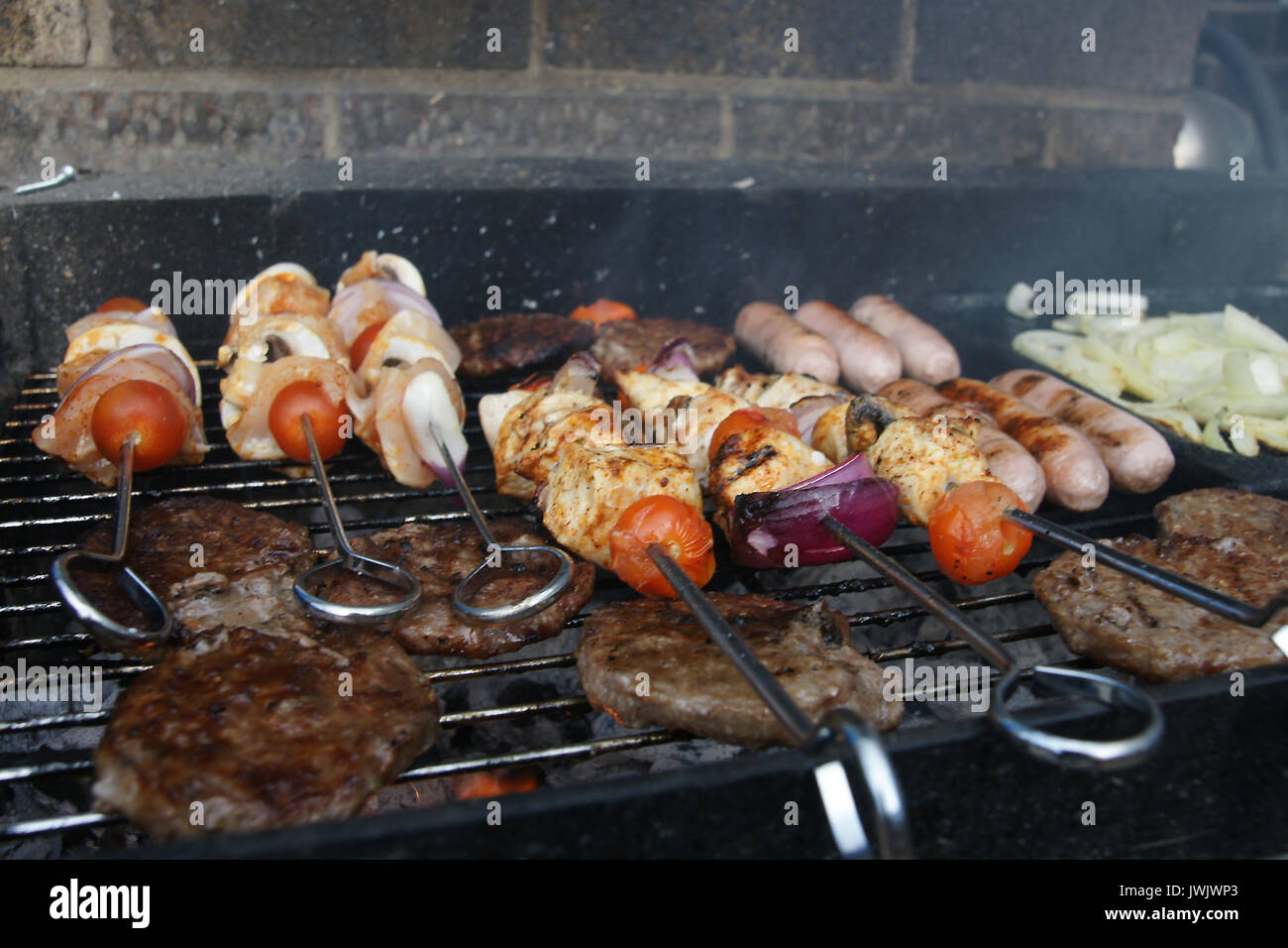 Grillen im Sommer Stockfoto