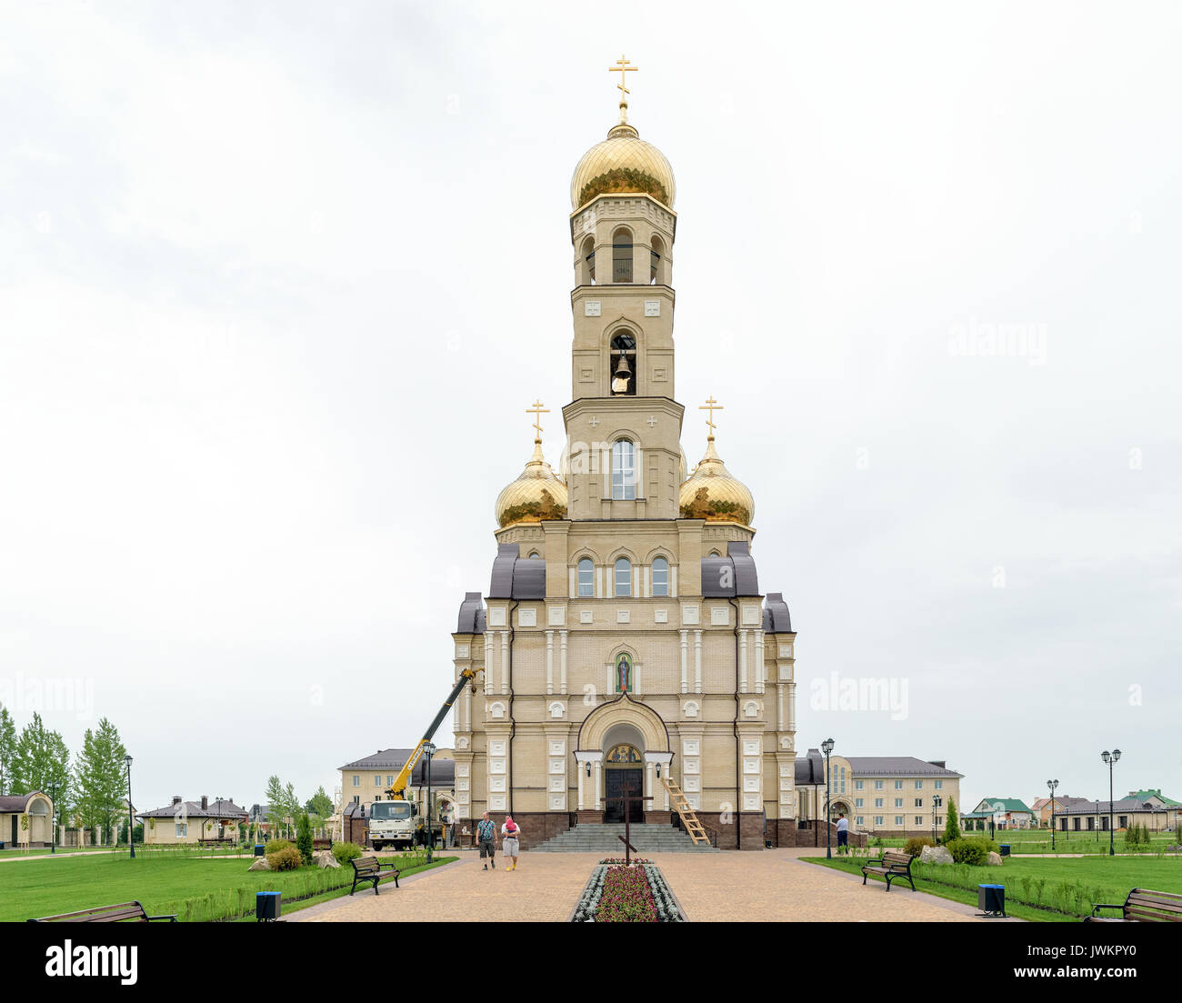 Orjol, Russland - Juli 01, 2017: Tempel zu Ehren der Begegnung des Herrn, auf dem Gebiet der geistlichen orthodoxen Zentrum im Dorf Vyatsky Posad Stockfoto