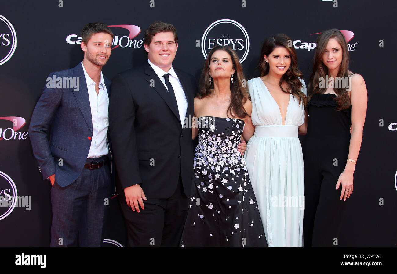 2017 ESPY Awards - Ankunft Mit: Maria Shriver, Patrick Schwarzenegger, Katherine Schwarzenegger, Christina Schwarzenegger, Christopher Schwarzenegger Wo: Los Angeles, Kalifornien, Vereinigte Staaten, wenn: 12 Jun 2017 Credit: FayesVision/WENN.com Stockfoto