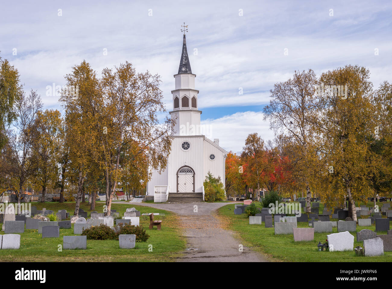 Alta weiße Holzkirche in Bossekop Norwegen Finnmark Stockfoto