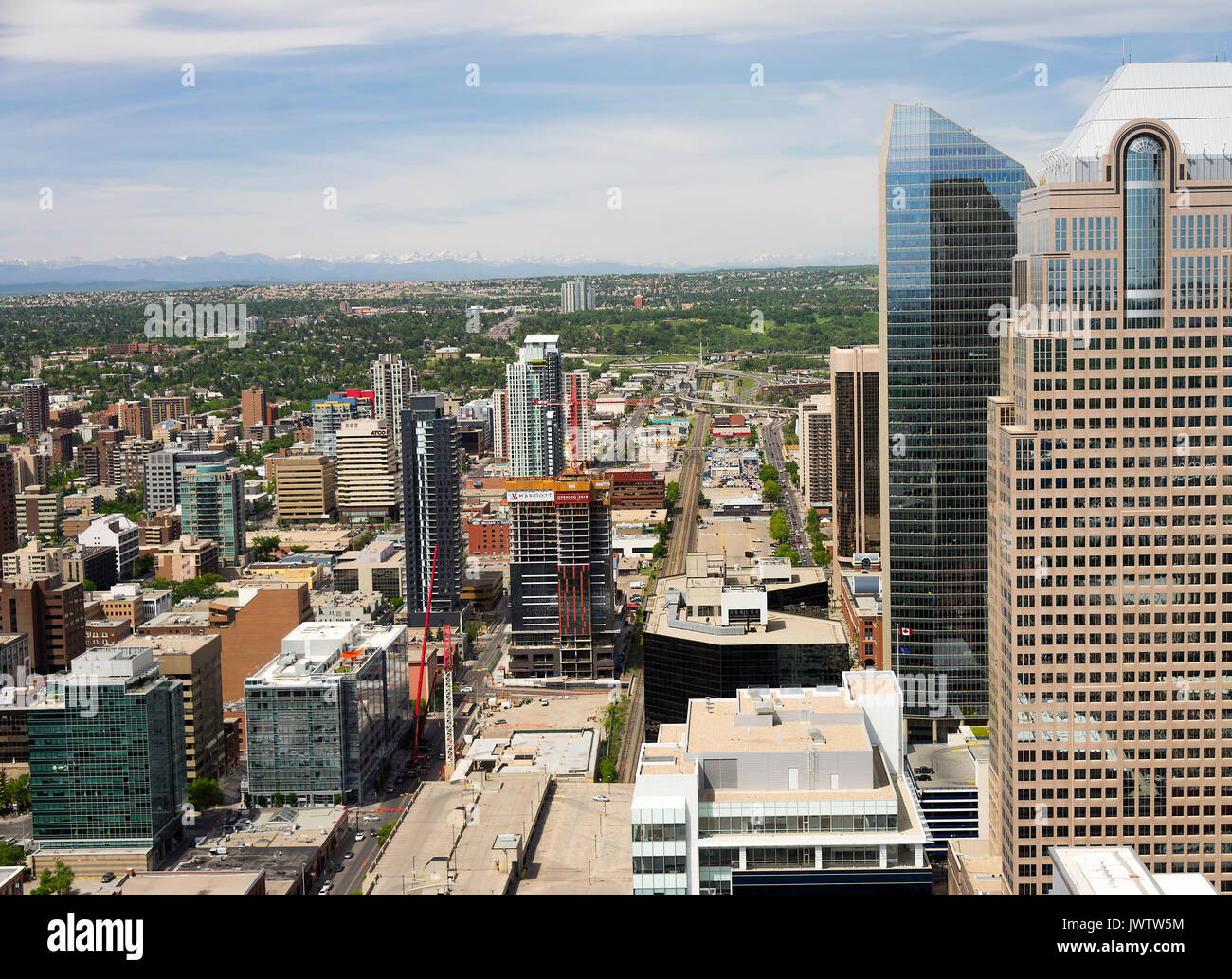 Die Luftaufnahme eines Teils der Innenstadt von Calgary in den Rocky Mountains von Calgary Tower Alberta Kanada Stockfoto