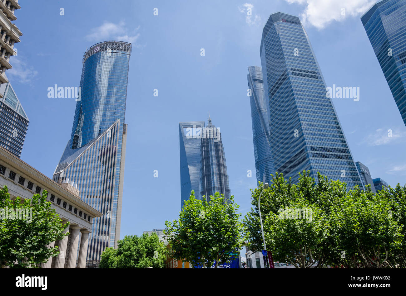 Wolkenkratzer auf Pudong, darunter das World Financial Center, Jin Mao Tower und dem Shanghai Tower. Shanghai, China. Stockfoto