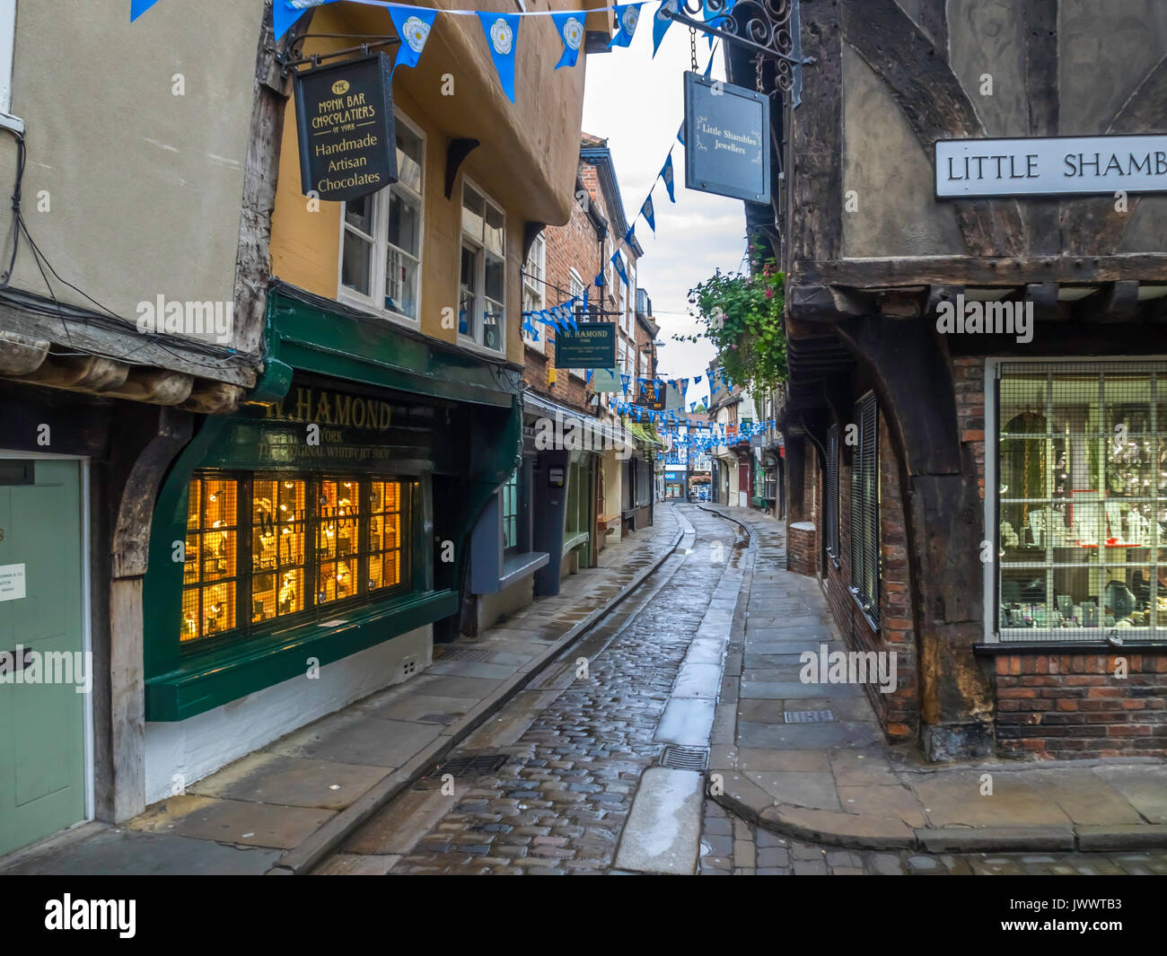 Suche entlang der Shambles historischen mittelalterlichen Straße im Zentrum von New York City in den frühen Morgen ohne Menschen Stockfoto