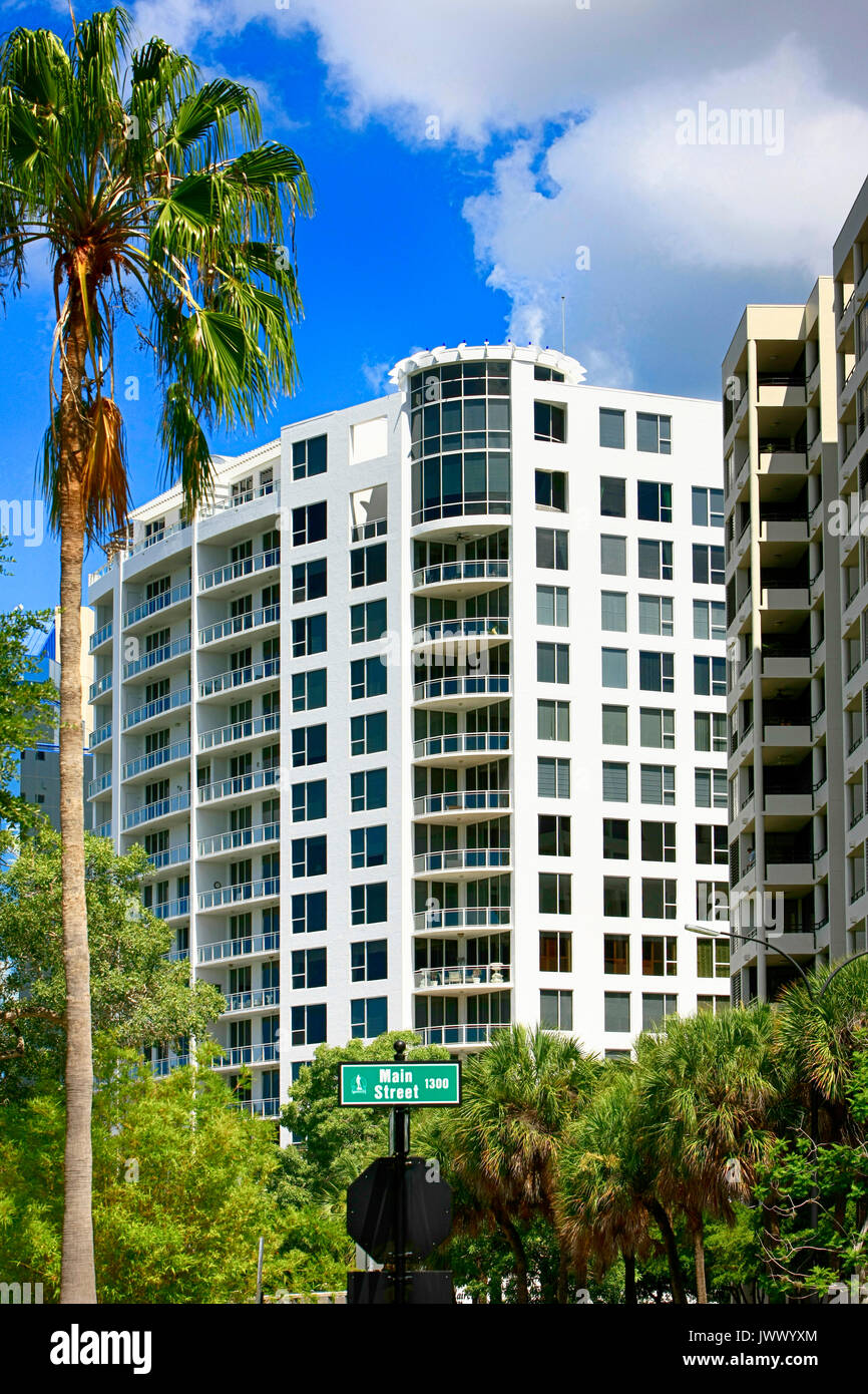 Bay Plaza Wohnanlage auf der Uferpromenade in Sarasota, FL, USA Stockfoto